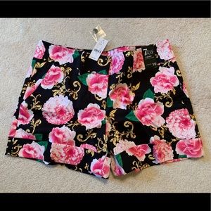 NY&Co Black Floral Shorts, size 10, NWT